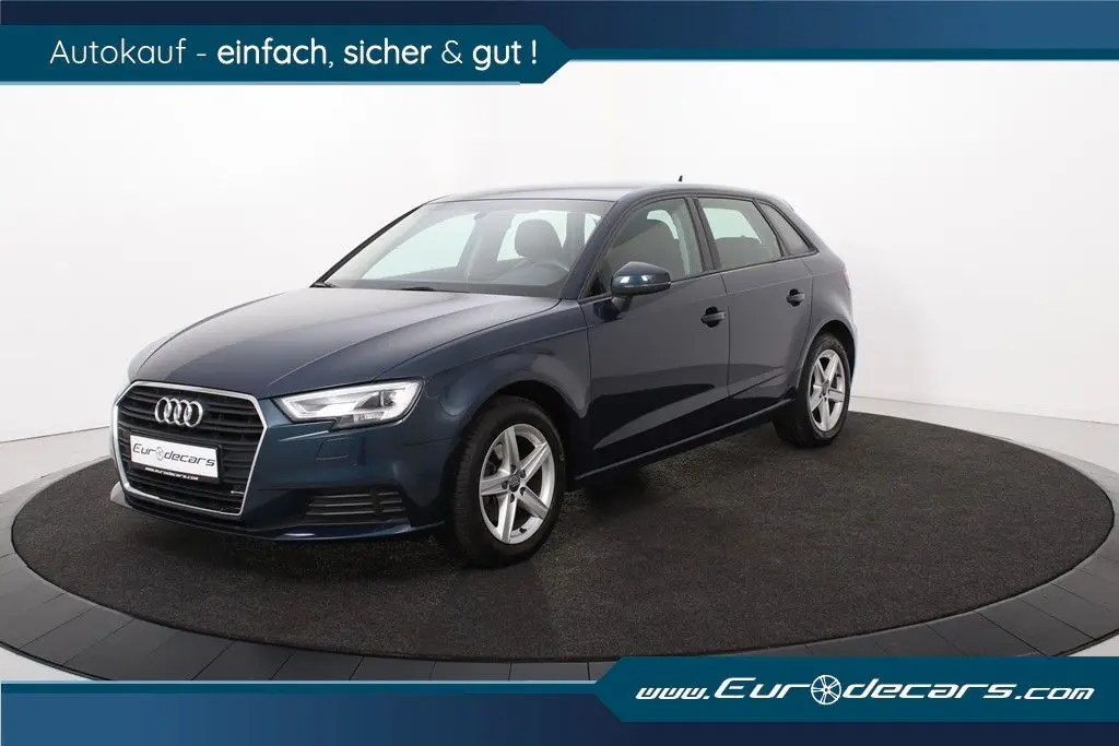 Photo 1 : Audi A3 2020 Petrol