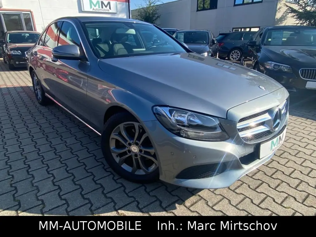 Photo 1 : Mercedes-benz Classe C 2016 Petrol