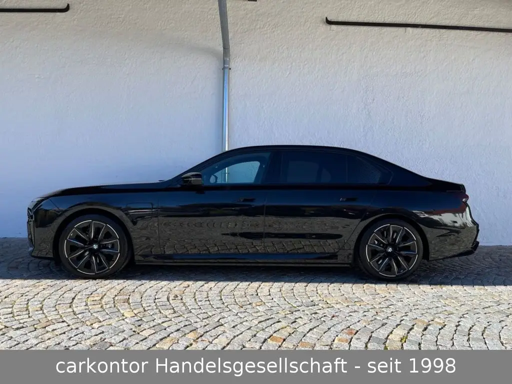 Photo 1 : Bmw M760 2023 Hybride