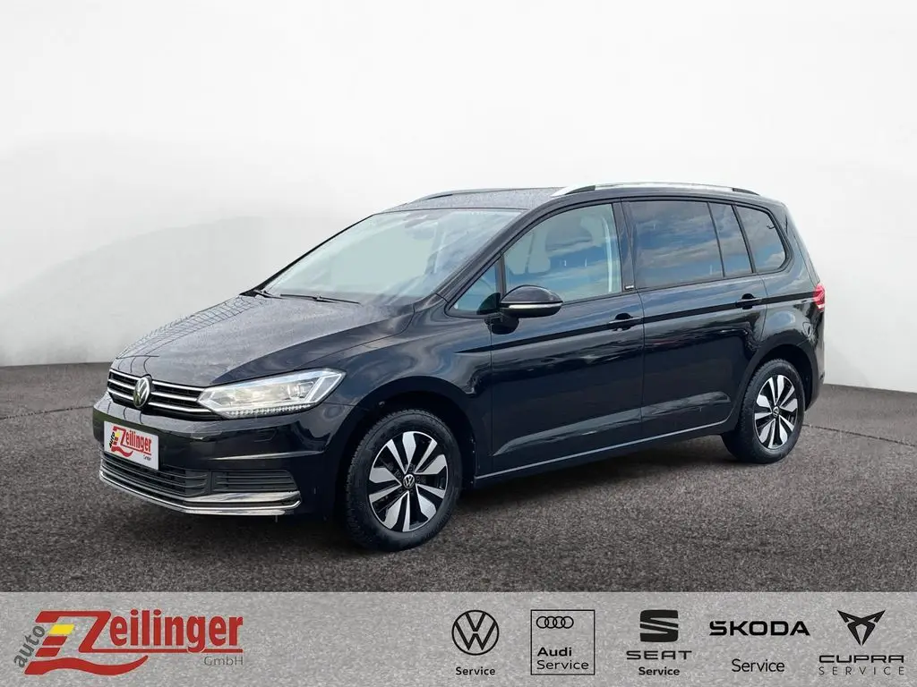 Photo 1 : Volkswagen Touran 2024 Essence