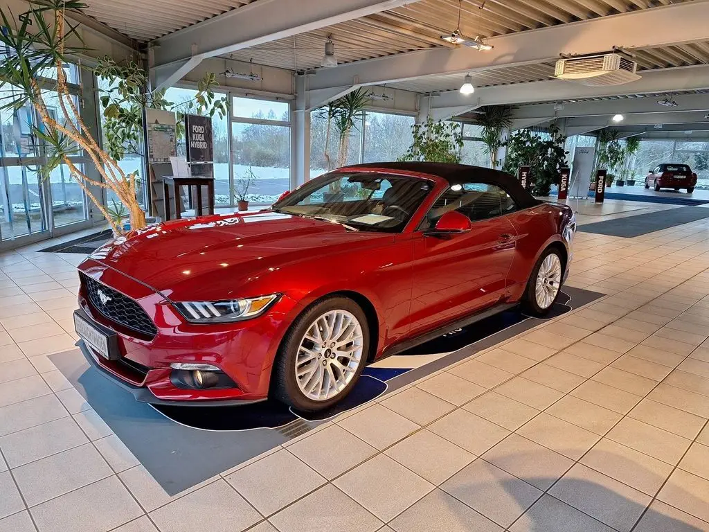 Photo 1 : Ford Mustang 2016 Essence