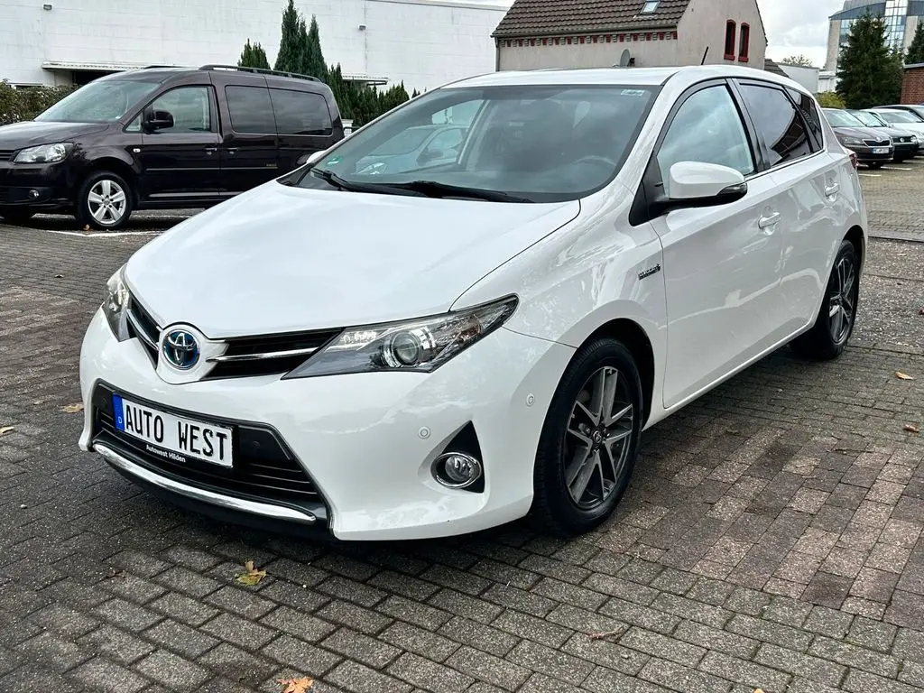 Photo 1 : Toyota Auris 2014 Hybrid