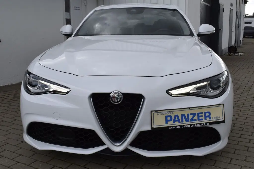 Photo 1 : Alfa Romeo Giulia 2018 Diesel