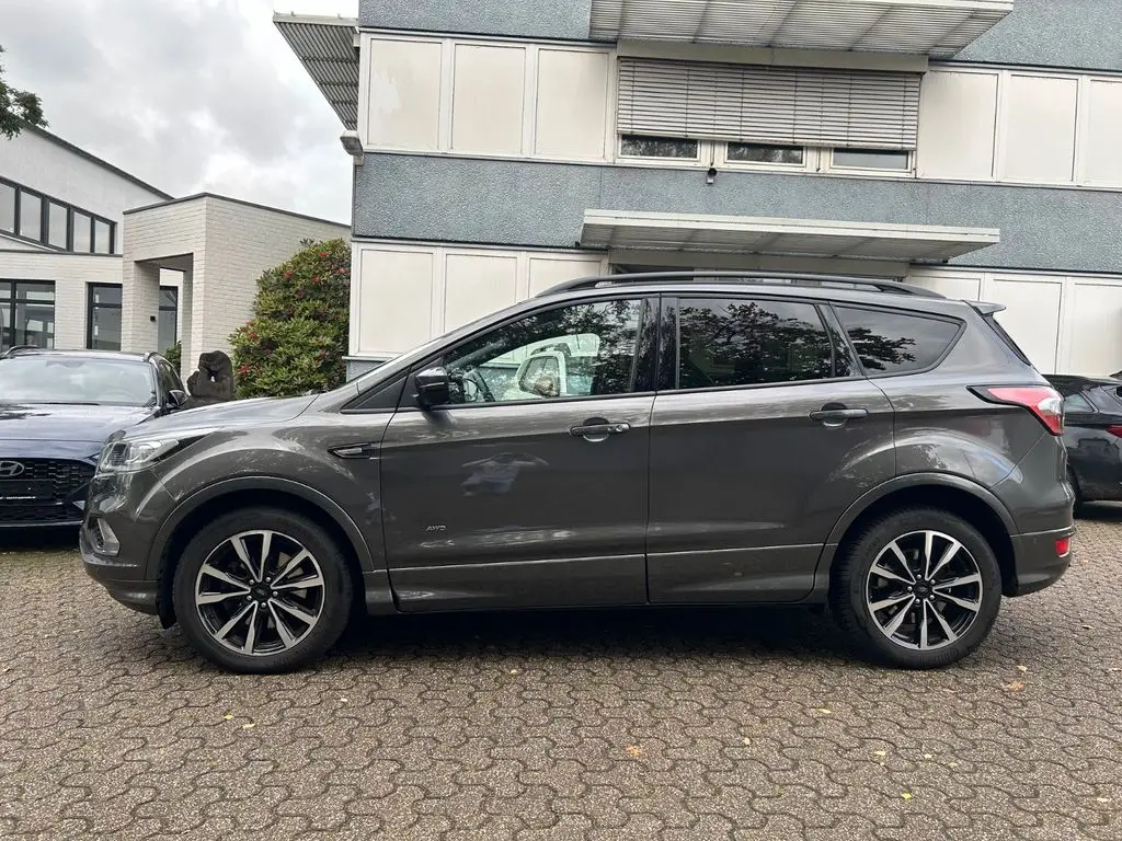 Photo 1 : Ford Kuga 2018 Diesel