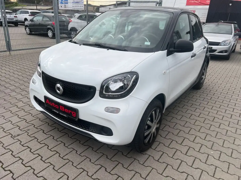 Photo 1 : Smart Forfour 2016 Petrol