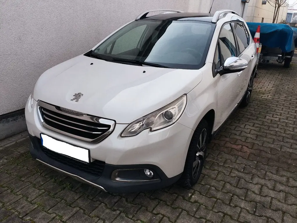 Photo 1 : Peugeot 2008 2015 Petrol