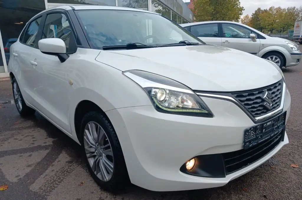 Photo 1 : Suzuki Baleno 2016 Petrol