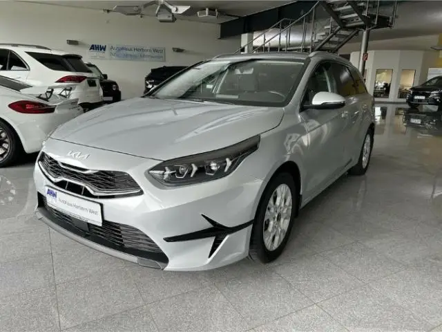 Photo 1 : Kia Ceed 2023 Essence