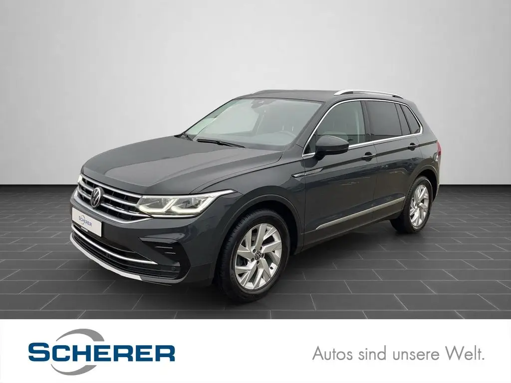 Photo 1 : Volkswagen Tiguan 2021 Essence