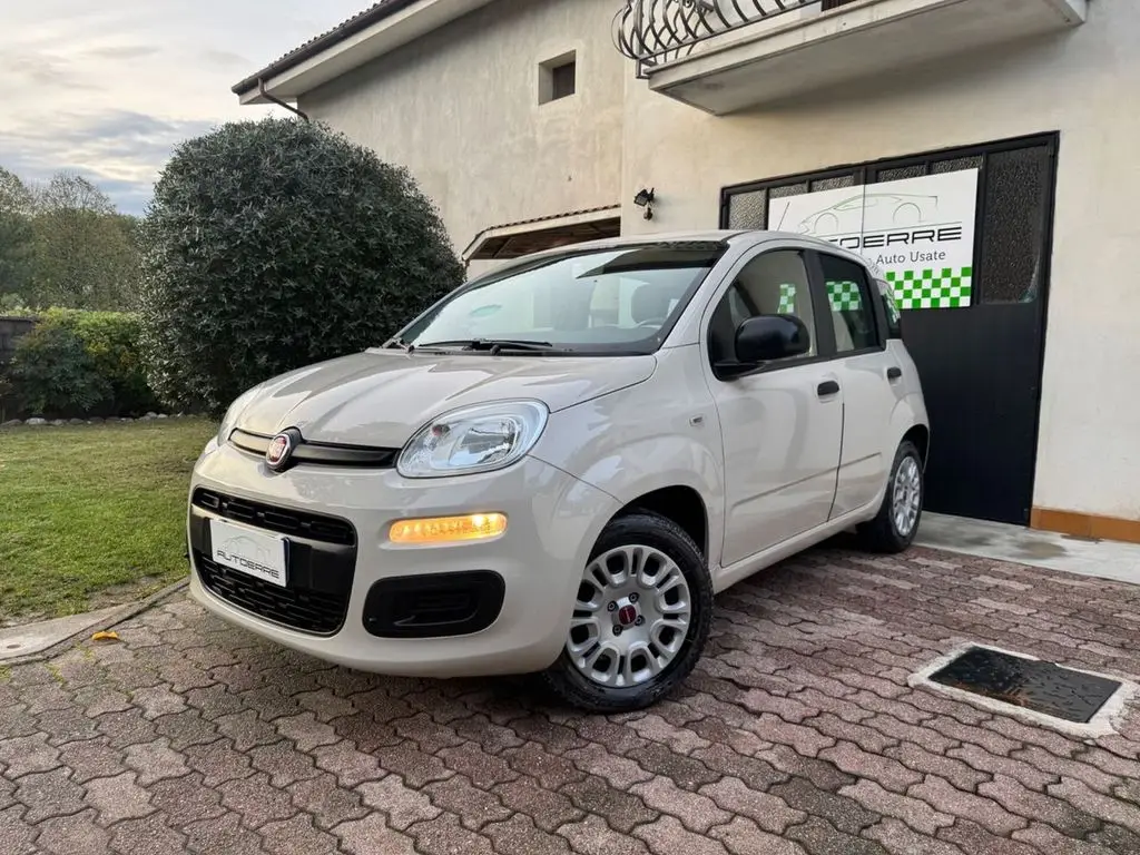 Photo 1 : Fiat Panda 2016 Essence