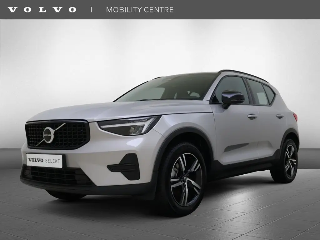 Photo 1 : Volvo Xc40 2024 Petrol