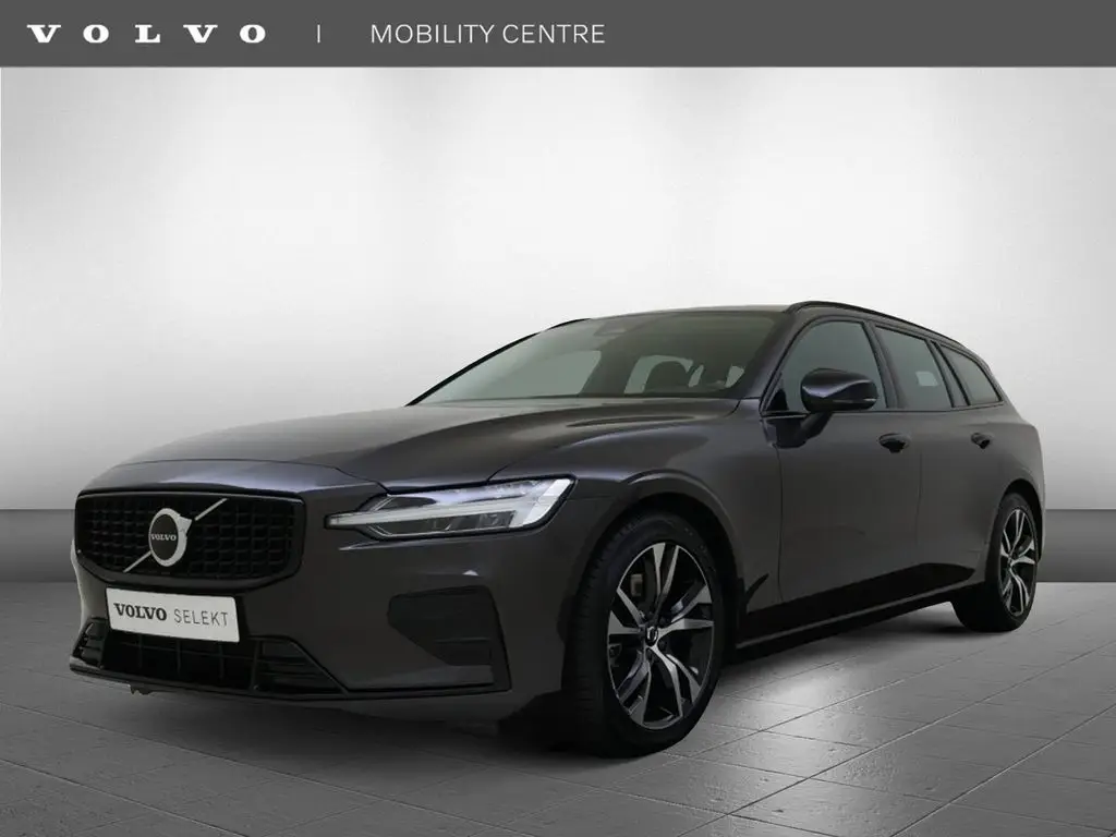 Photo 1 : Volvo V60 2024 Petrol