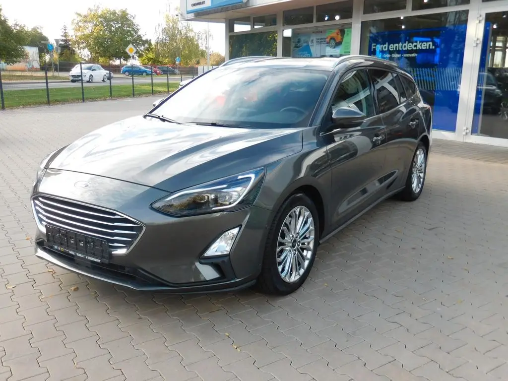 Photo 1 : Ford Focus 2020 Petrol