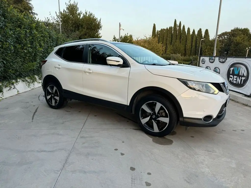 Photo 1 : Nissan Qashqai 2015 Diesel