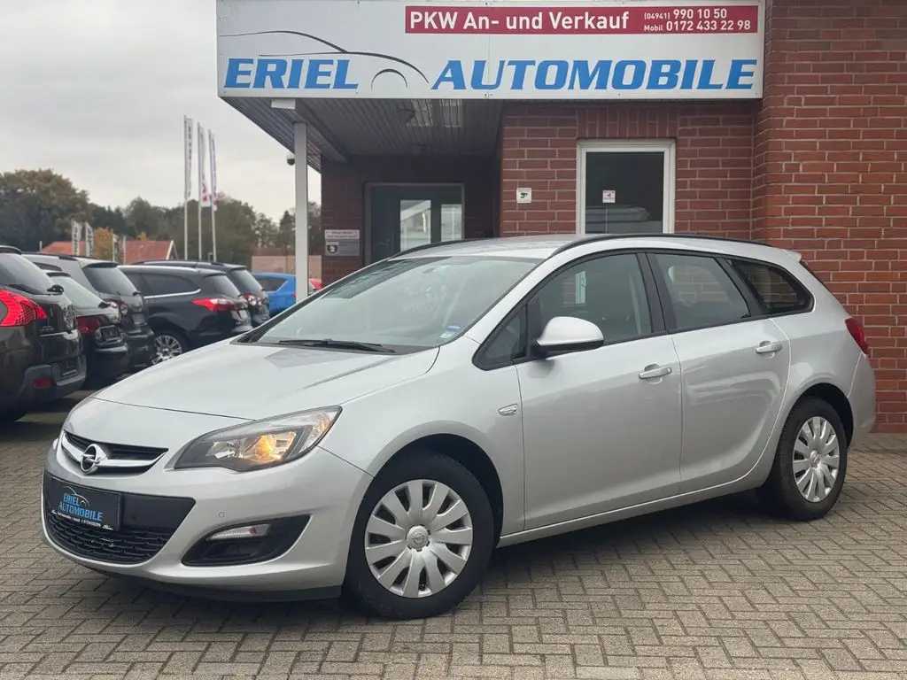 Photo 1 : Opel Astra 2014 Petrol