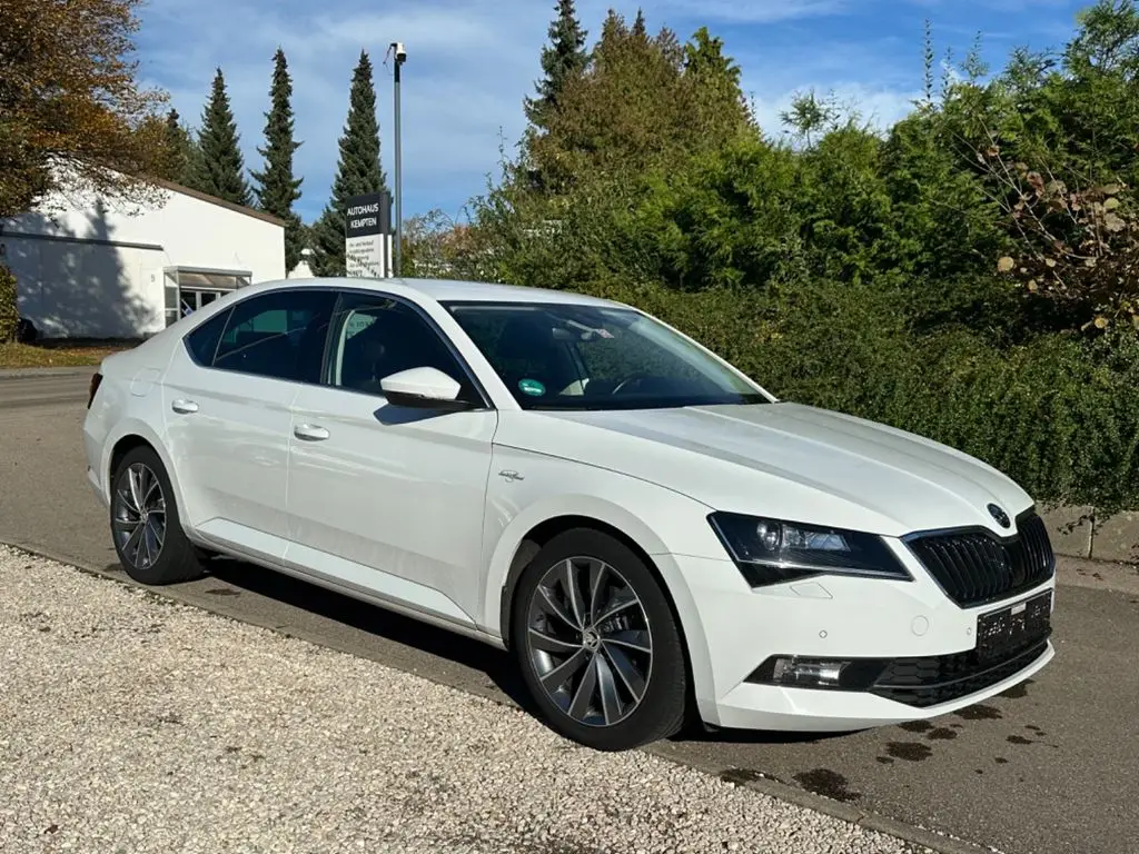 Photo 1 : Skoda Superb 2019 Diesel