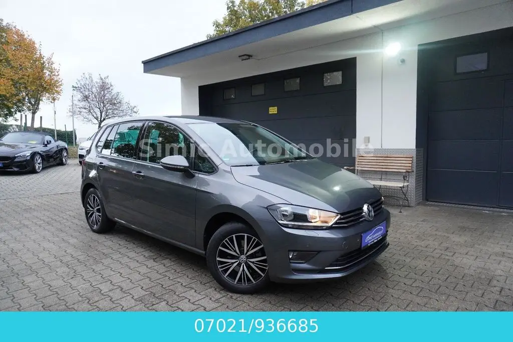 Photo 1 : Volkswagen Golf 2017 Petrol