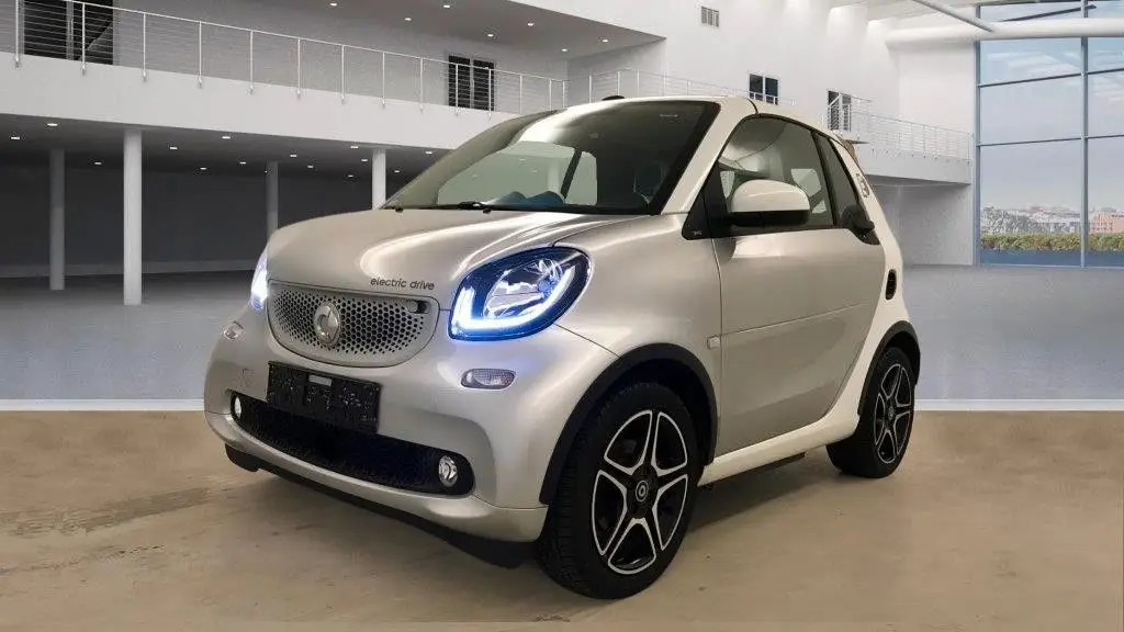 Photo 1 : Smart Fortwo 2017 Non renseigné