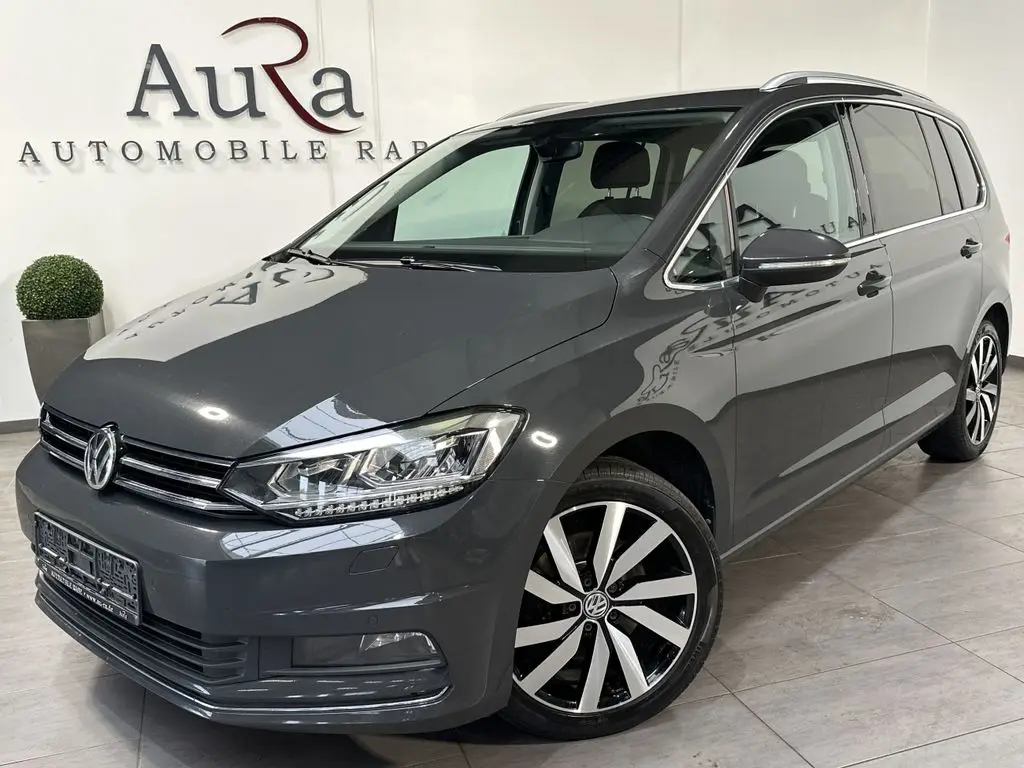 Photo 1 : Volkswagen Touran 2019 Petrol