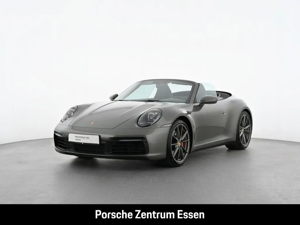 Photo 1 : Porsche 992 2020 Essence