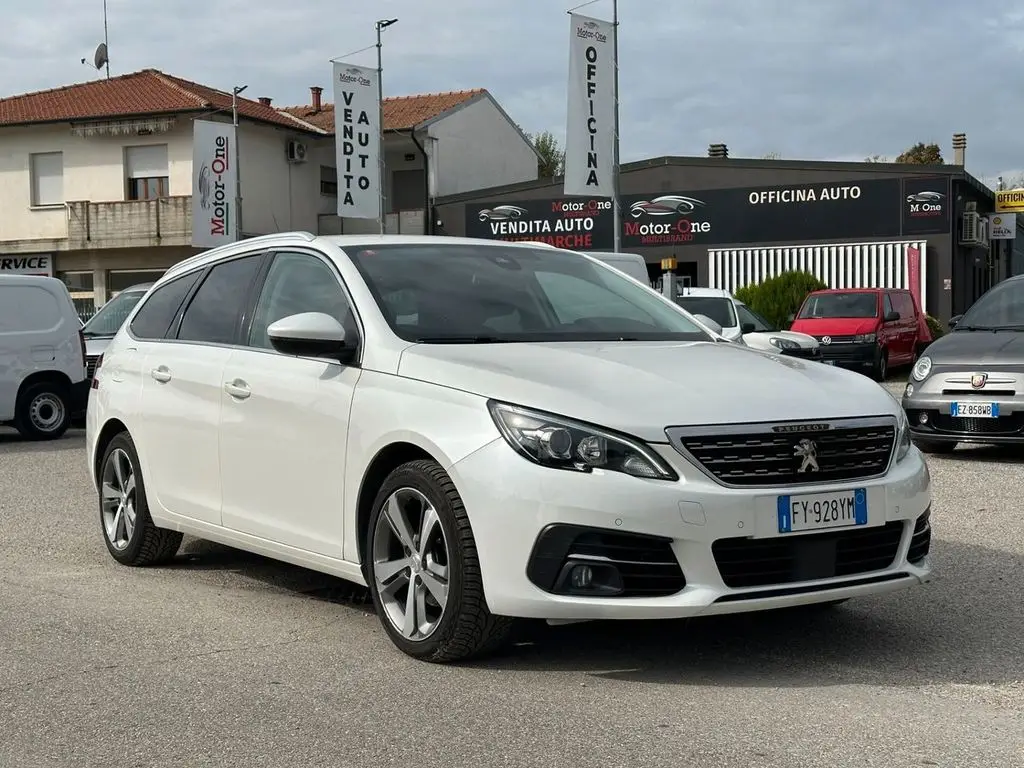 Photo 1 : Peugeot 308 2019 Diesel