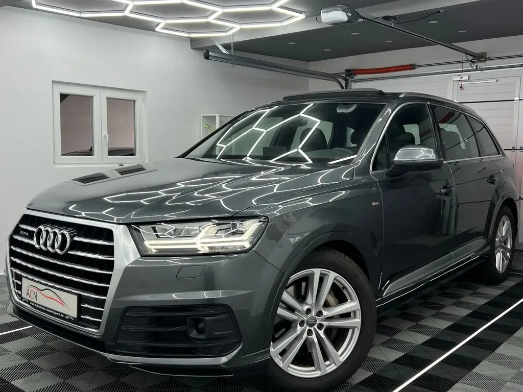 Photo 1 : Audi Q7 2018 Diesel