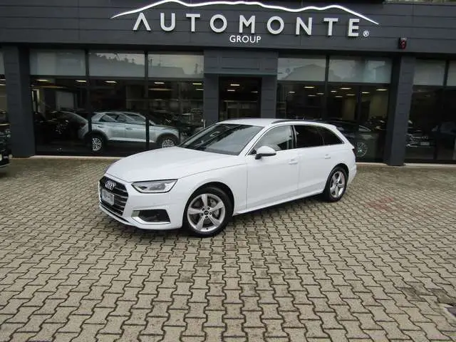 Photo 1 : Audi A4 2023 Hybrid