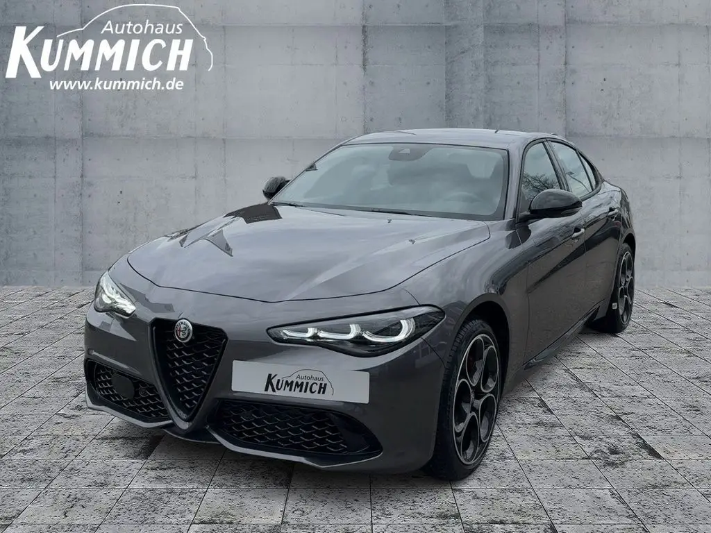 Photo 1 : Alfa Romeo Giulia 2024 Essence