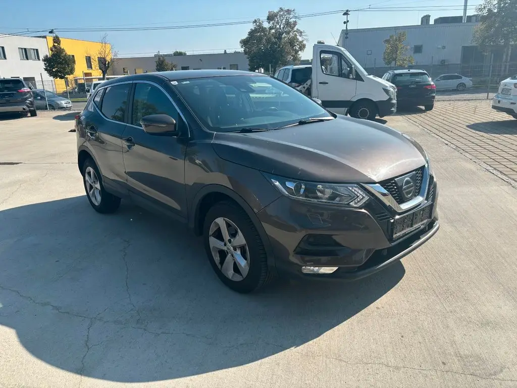 Photo 1 : Nissan Qashqai 2017 Petrol