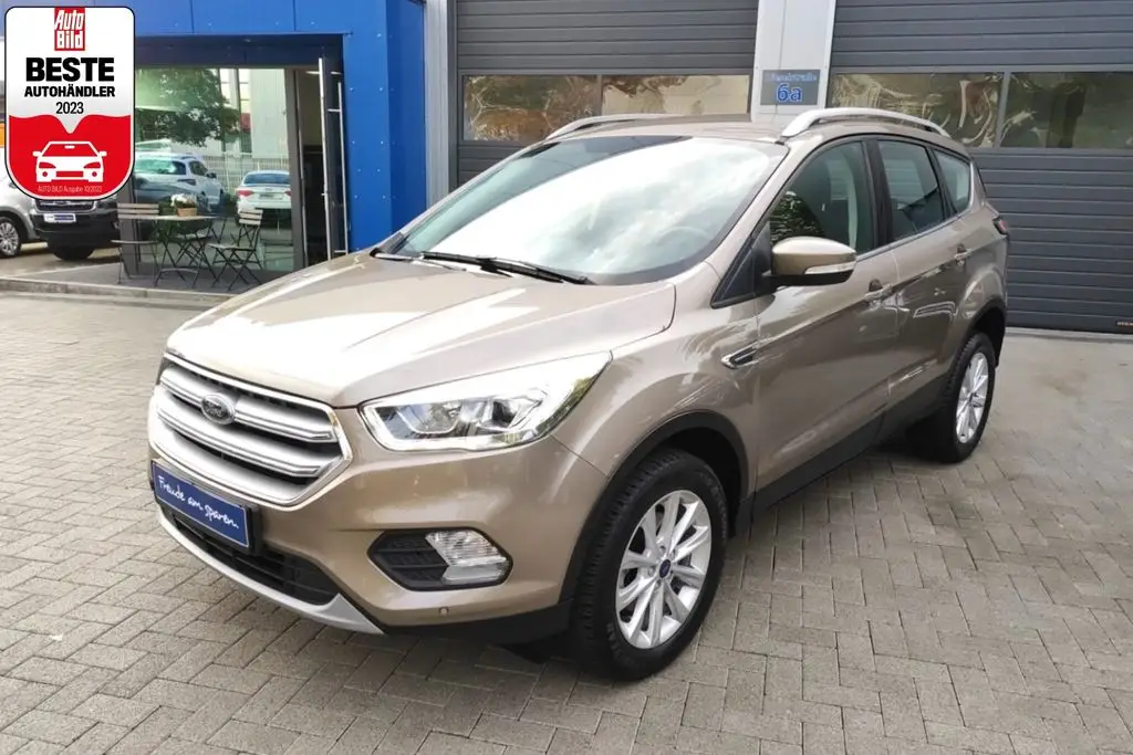 Photo 1 : Ford Kuga 2019 Essence