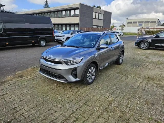 Photo 1 : Kia Stonic 2024 Petrol