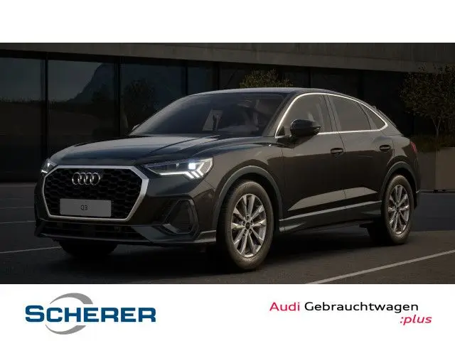 Photo 1 : Audi Q3 2023 Petrol