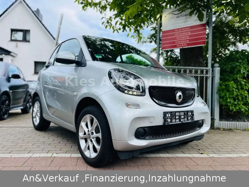 Photo 1 : Smart Fortwo 2019 Petrol