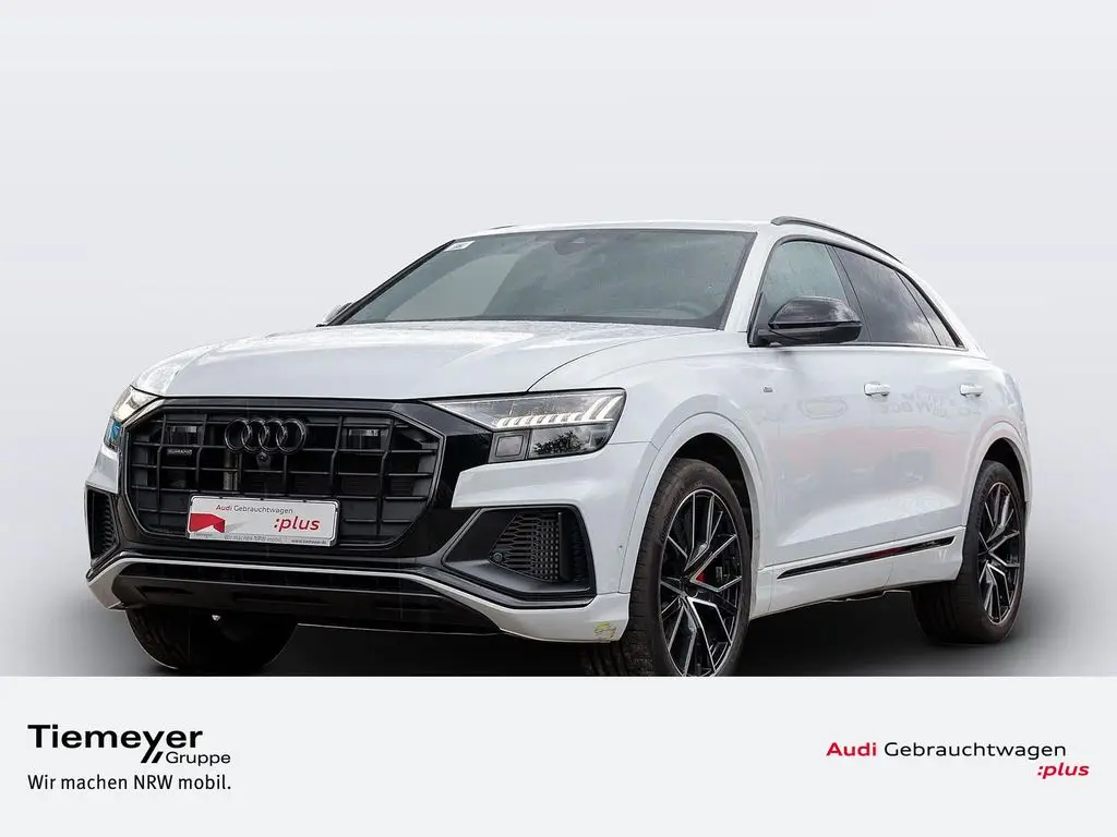 Photo 1 : Audi Q8 2023 Essence