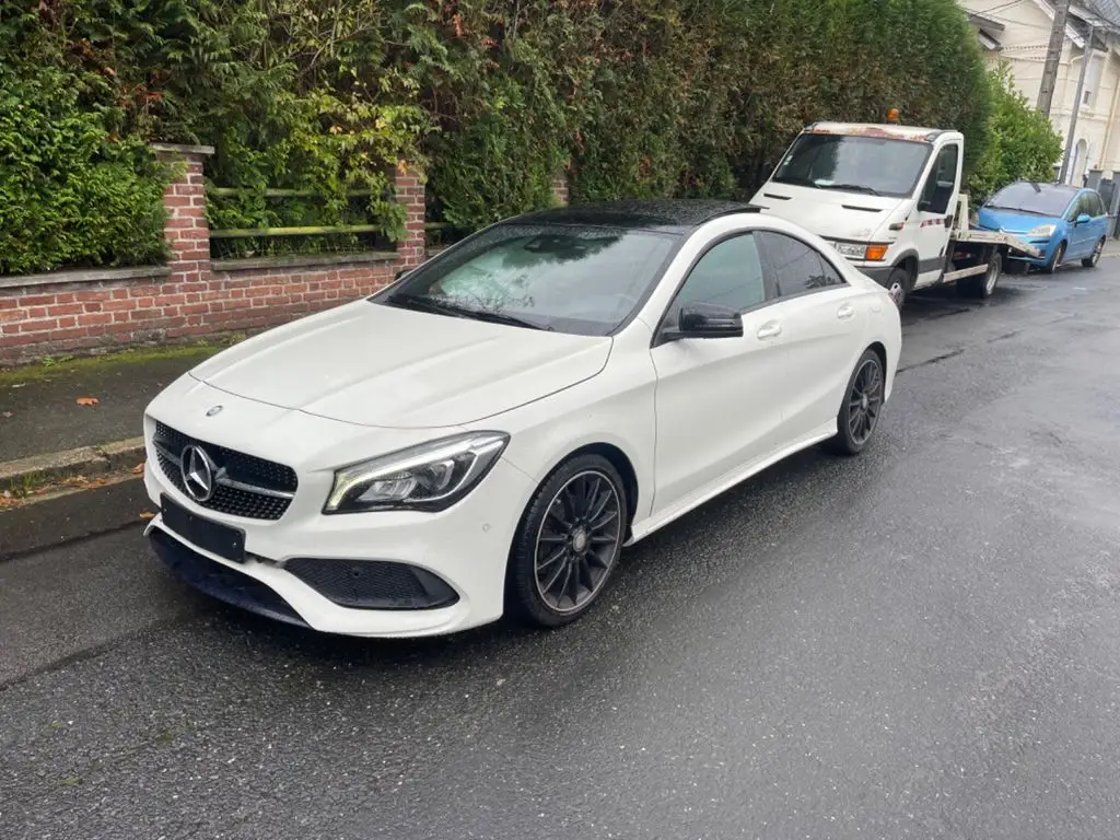 Photo 1 : Mercedes-benz Classe Cla 2017 Petrol