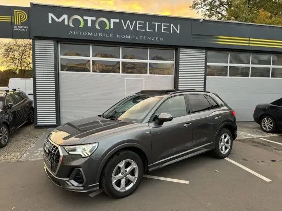 Photo 1 : Audi Q3 2019 Petrol