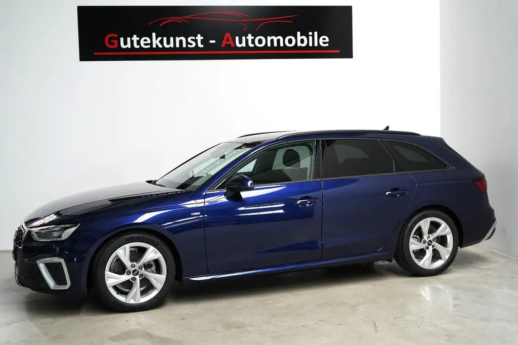 Photo 1 : Audi A4 2024 Petrol