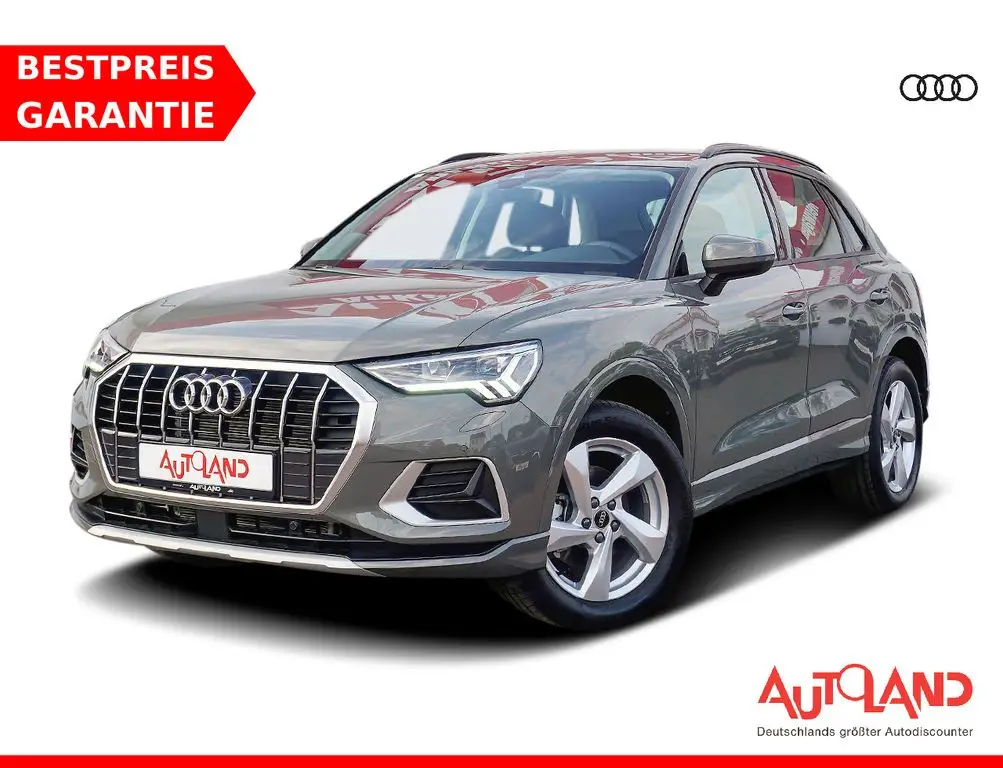 Photo 1 : Audi Q3 2019 Petrol