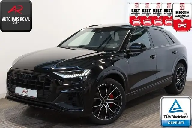 Photo 1 : Audi Q8 2021 Essence