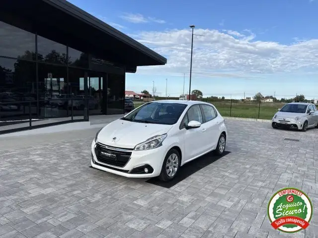 Photo 1 : Peugeot 208 2019 Diesel