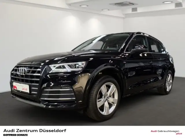 Photo 1 : Audi Q5 2020 Hybride