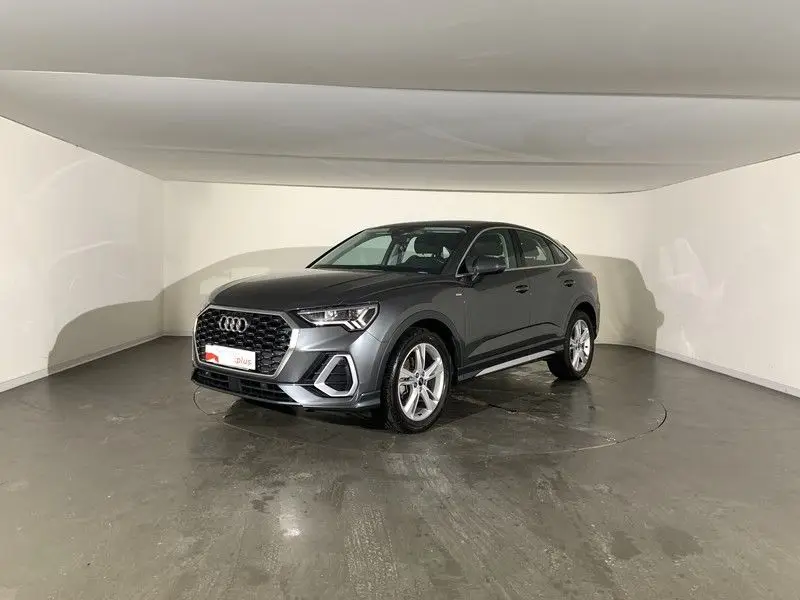 Photo 1 : Audi Q3 2021 Others