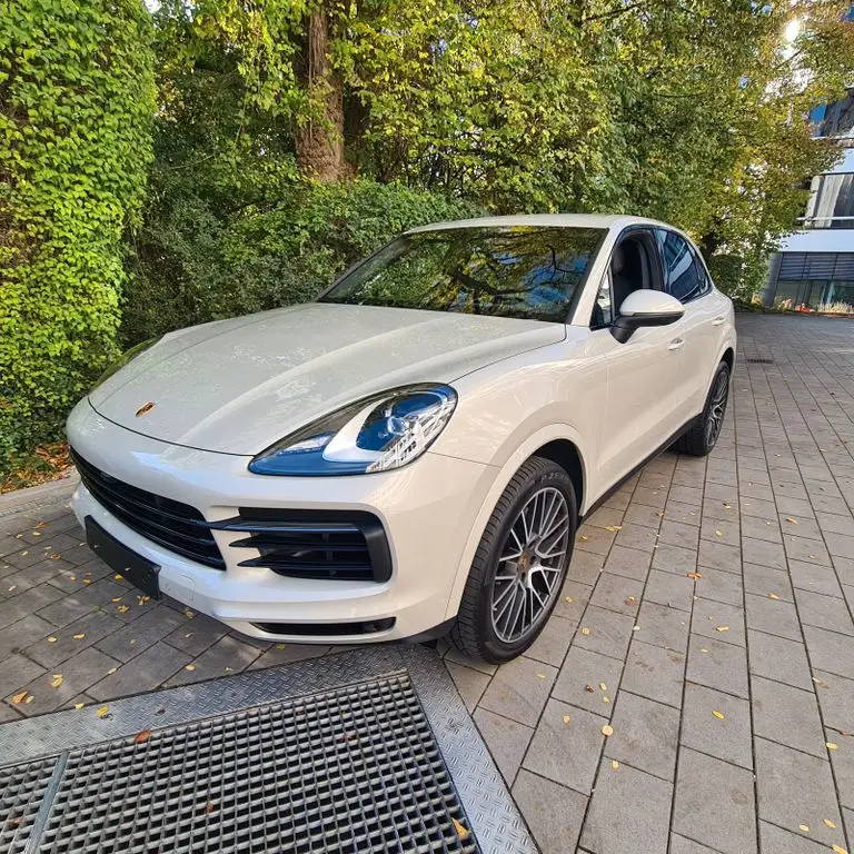 Photo 1 : Porsche Cayenne 2022 Essence