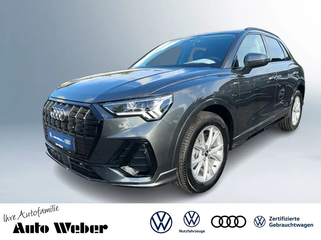 Photo 1 : Audi Q3 2024 Essence