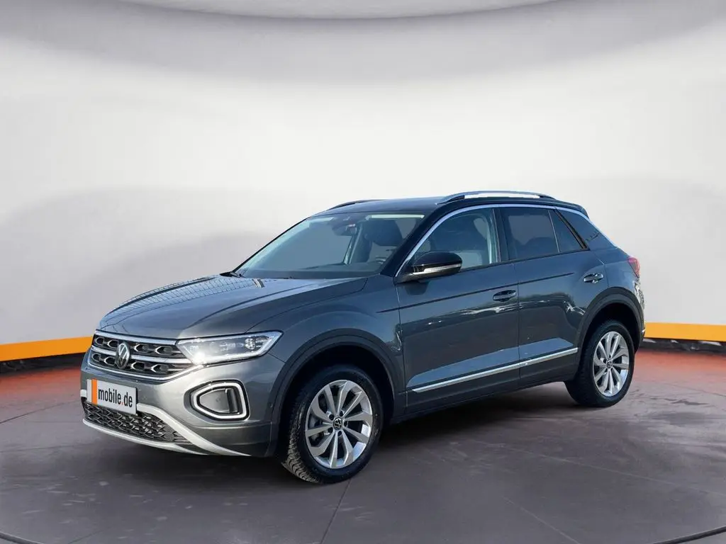 Photo 1 : Volkswagen T-roc 2024 Petrol