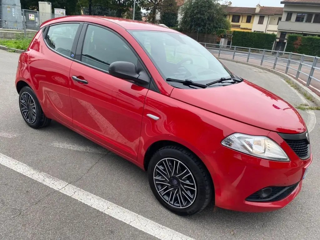 Photo 1 : Lancia Ypsilon 2019 Essence