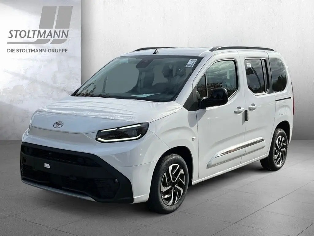 Photo 1 : Toyota Proace 2024 Essence