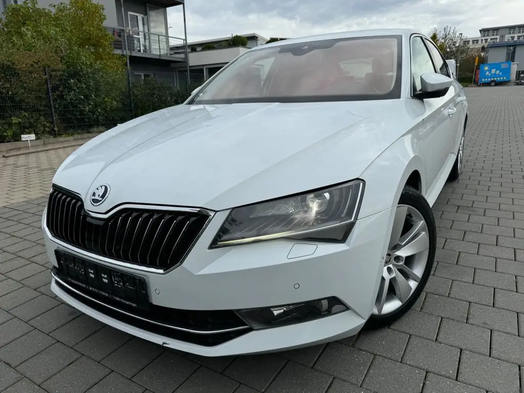 Photo 1 : Skoda Superb 2016 Diesel