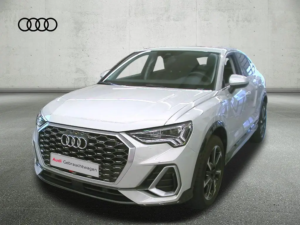 Photo 1 : Audi Q3 2024 Hybride