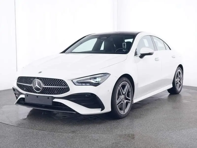 Photo 1 : Mercedes-benz Classe Cla 2023 Essence